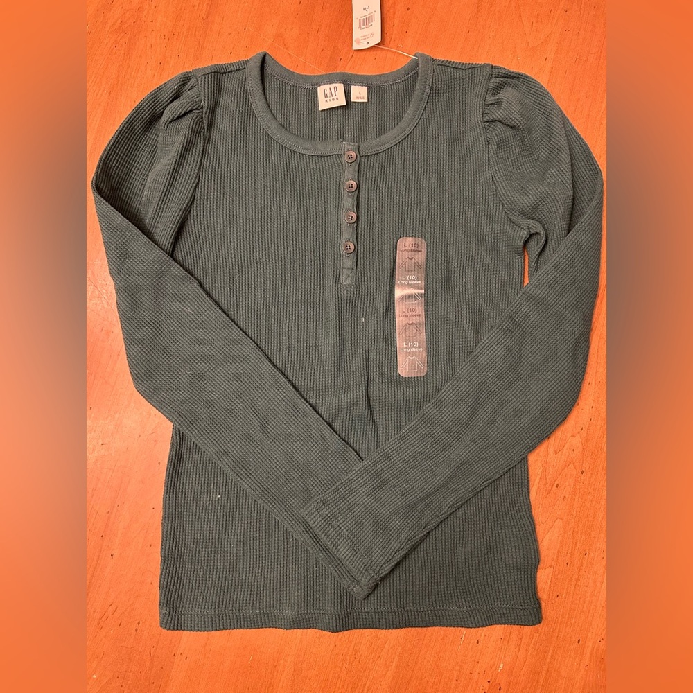 GAP Kids size 10 Ribbed Henkey Top in Green NWT